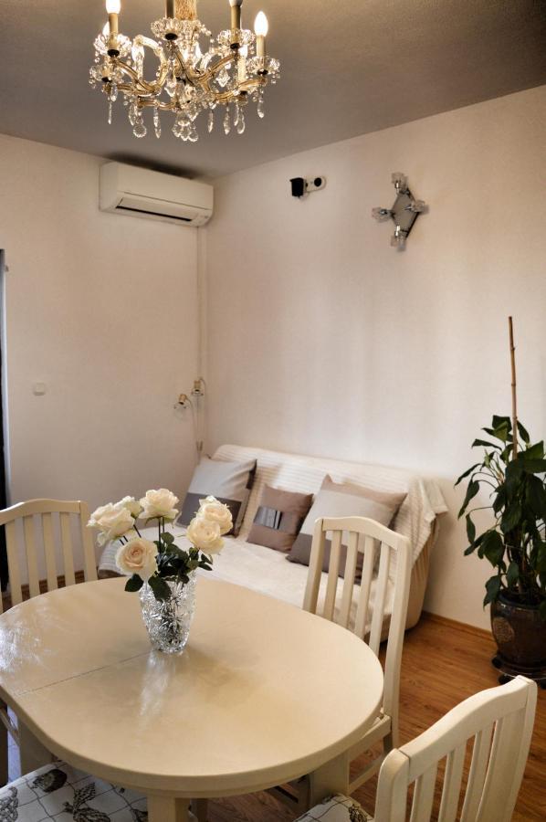 Apartment Nikolic Kaštela Екстериор снимка