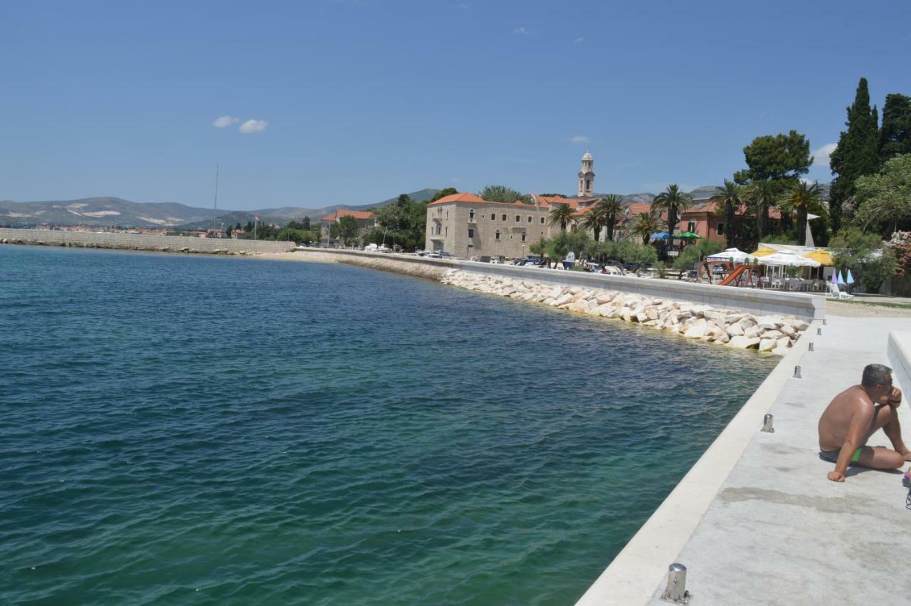 Apartment Nikolic Kaštela Екстериор снимка