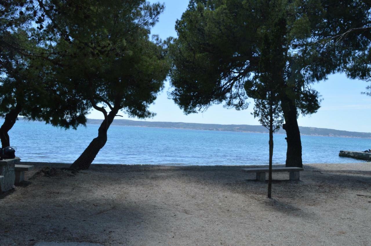 Apartment Nikolic Kaštela Екстериор снимка